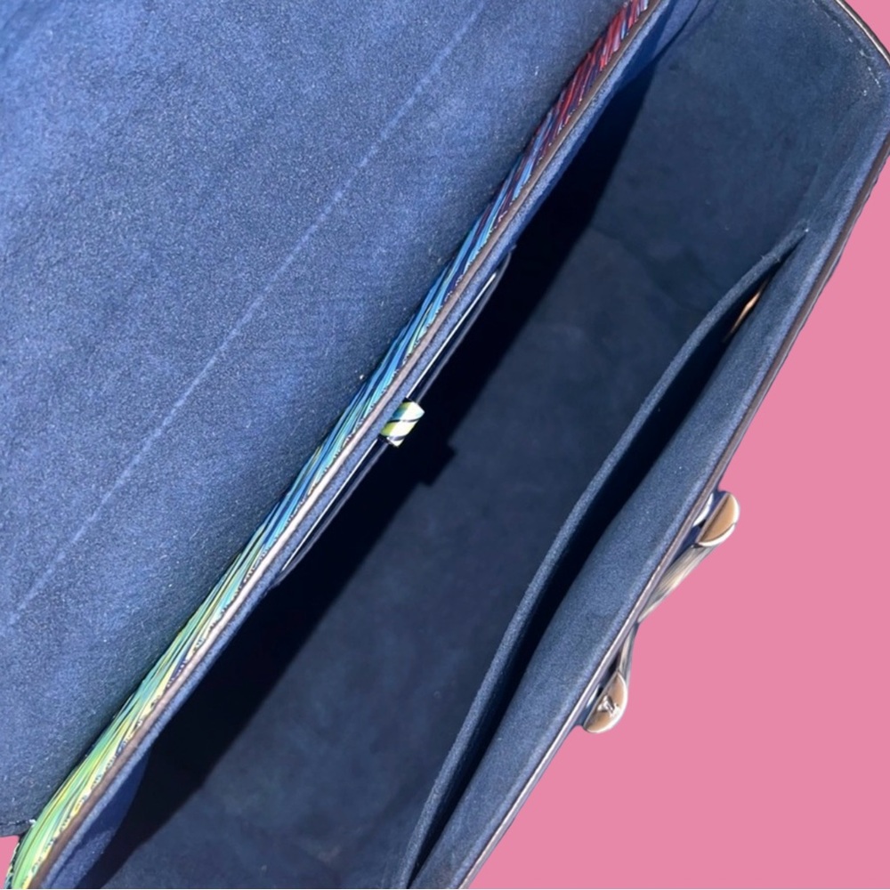 Louis Vuitton Tropical Epi Twist MM - Picture 9 of 11